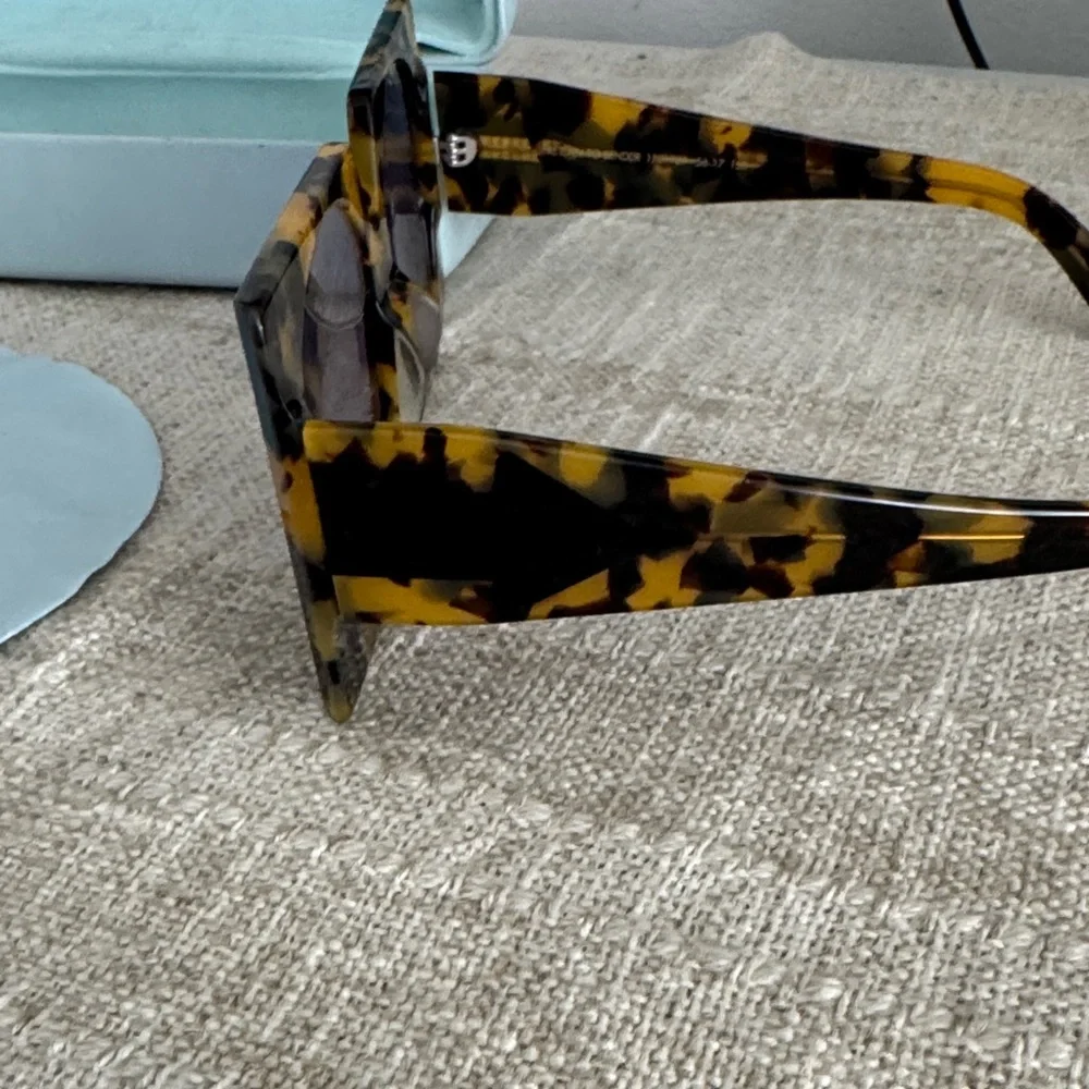 Karen Walker return to sender Tortoise Sunglasses - Picture 5 of 9